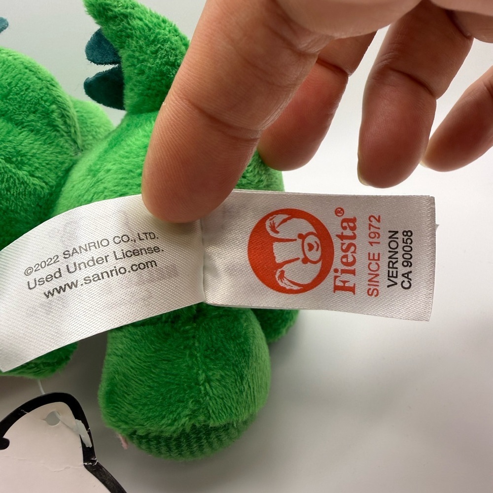 Hello Kitty in Green Dragon Costume Sanrio Fiesta Toy 6.5in Plush 2022 - Picture 7 of 9